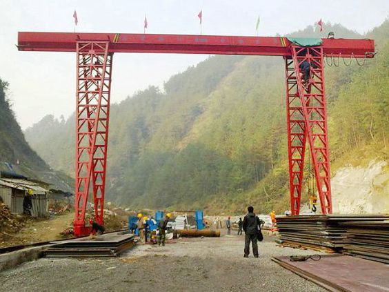 MH上包下花式門式起重機